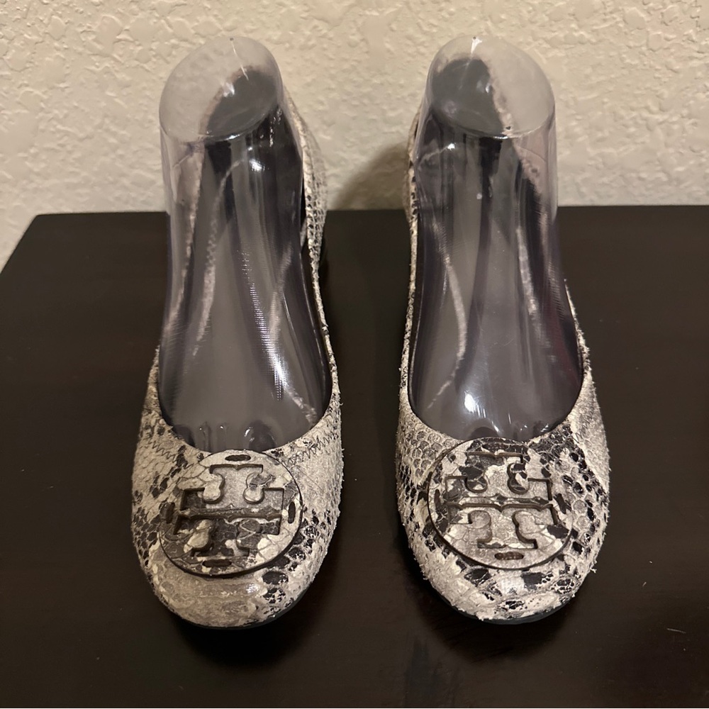 Tory Burch, Amy ￼Snake Black, White, Gray ￼Block Pump Size 8